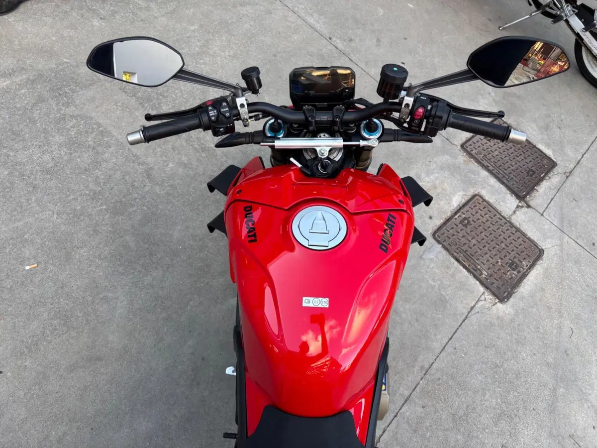 Ducati Streetfighter V4 S (2023 - 24) (6)