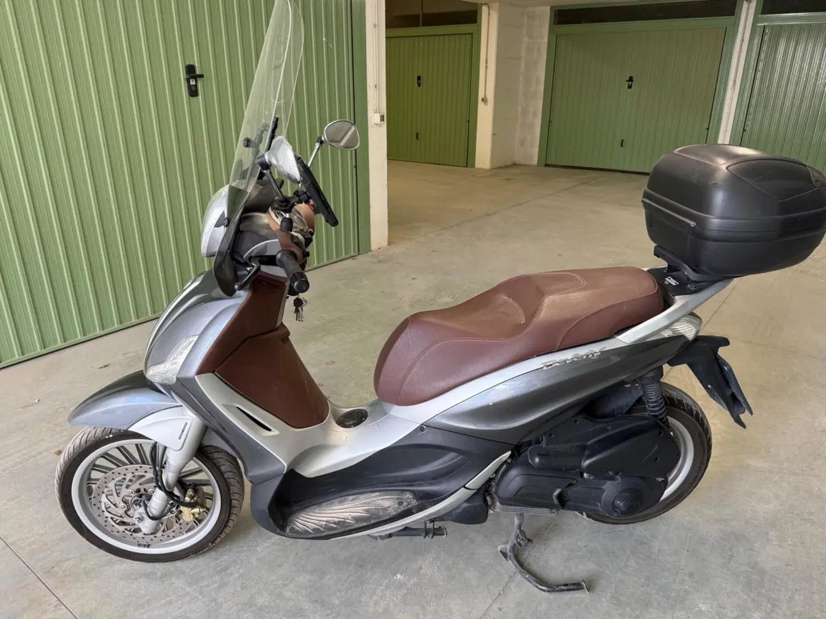Piaggio Beverly 300 S i.e. ABS-ASR (2016 - 20) (2)