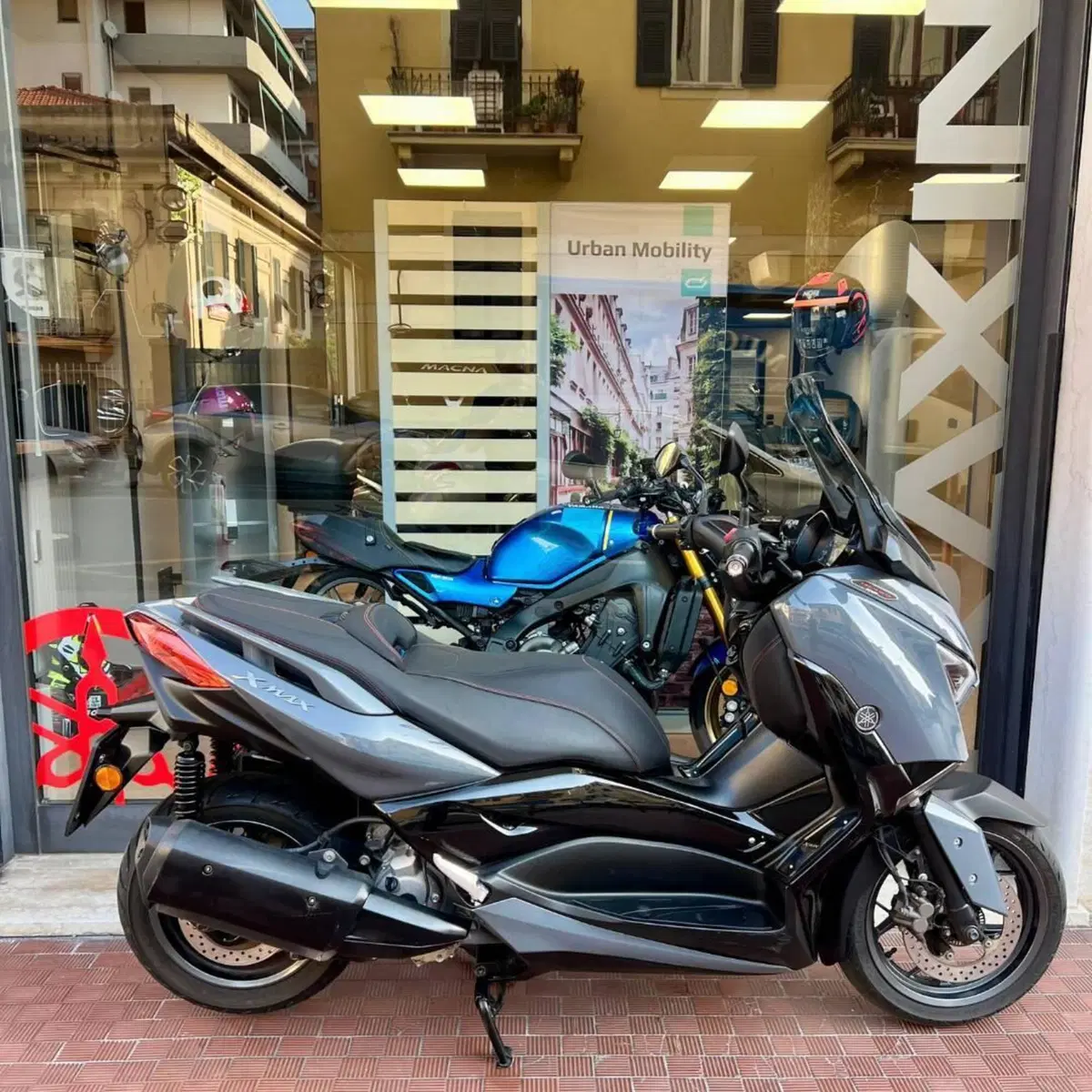 Yamaha X-Max 300 Tech Max (2021 - 24)
