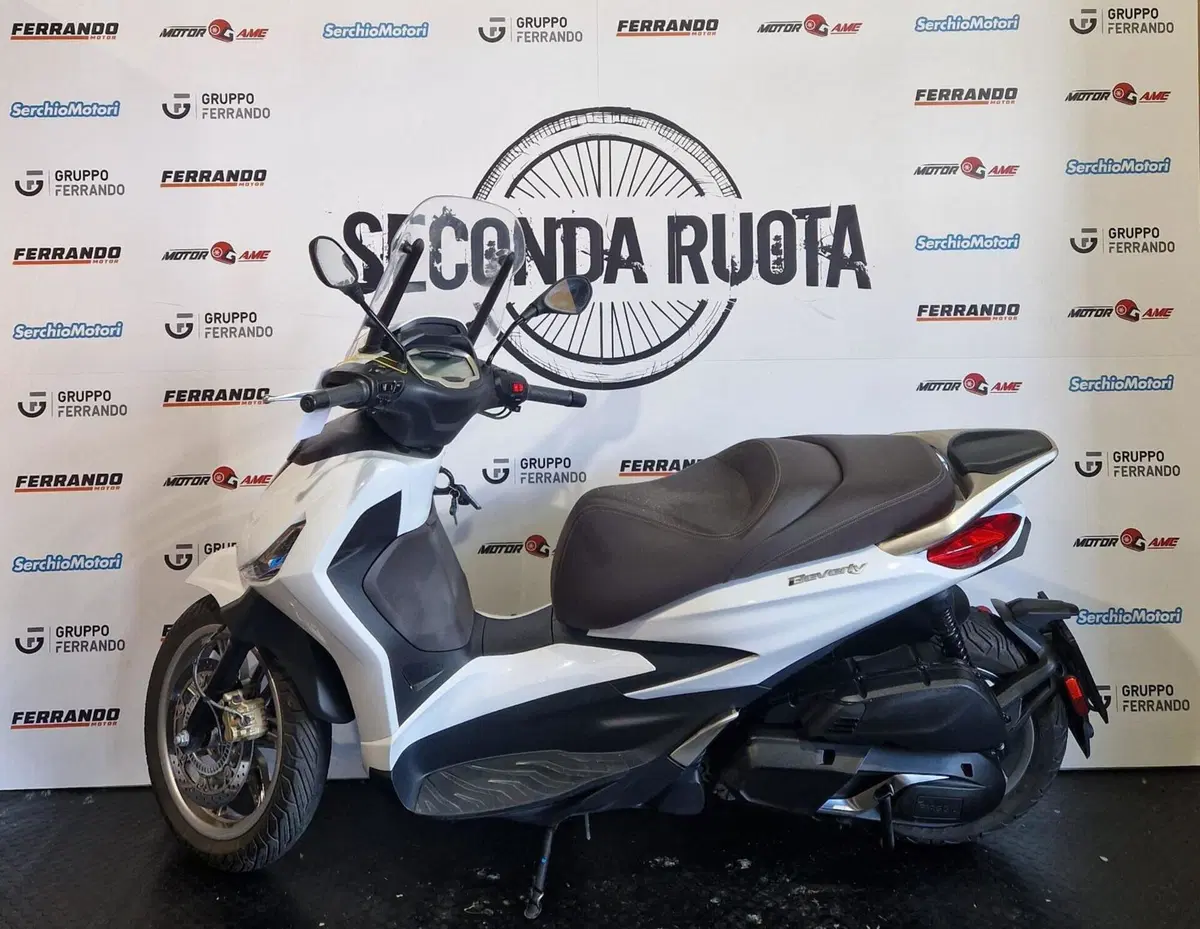 Piaggio Beverly 400 ABS-ASR (2021 - 24) (2)
