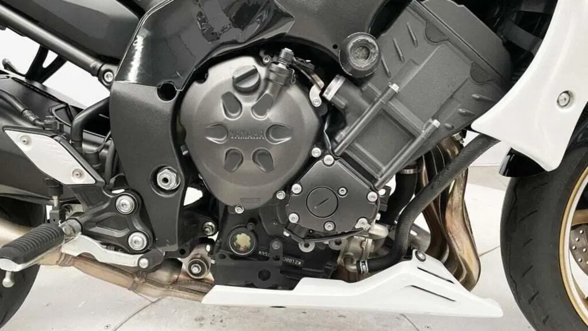Yamaha FZ8 (2010 - 12) (7)