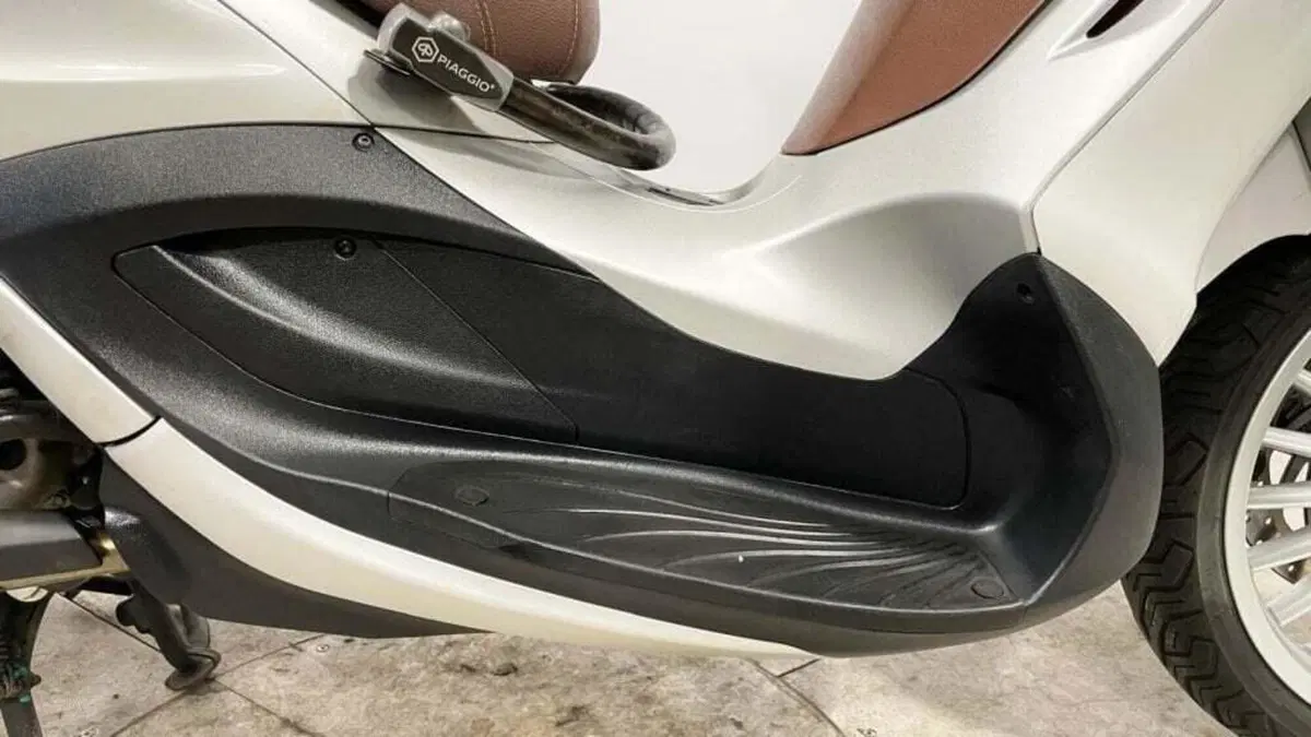 Piaggio Beverly 300 i.e. ABS-ASR (2016 - 20) (7)