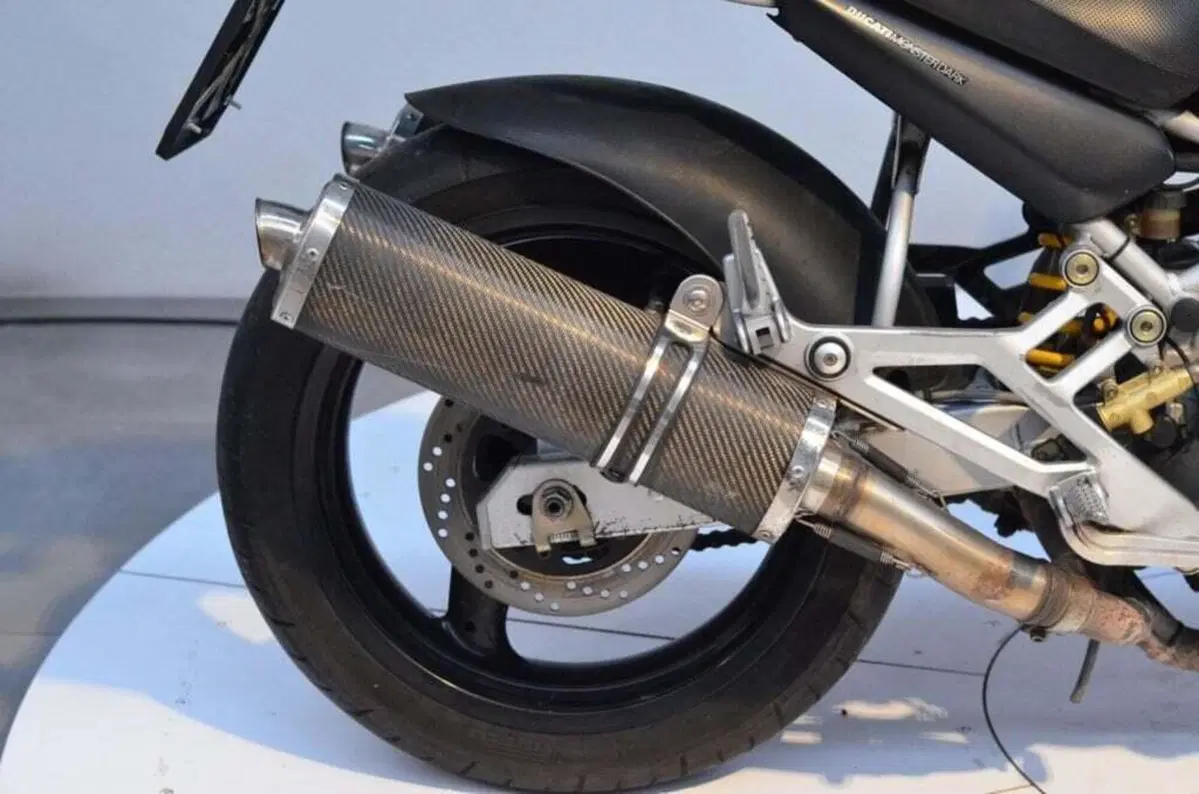 Ducati Monster 600 Dark (2002) (2)