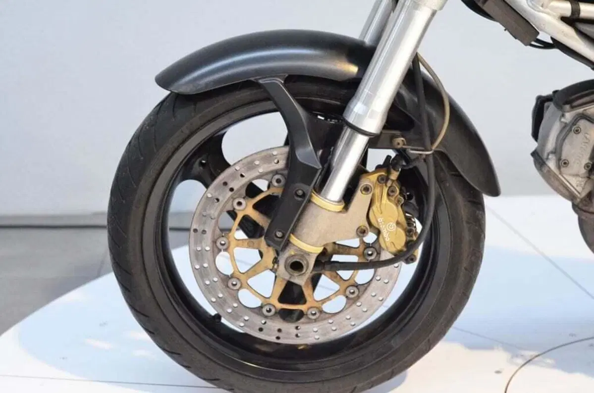 Ducati Monster 600 Dark (2002) (10)