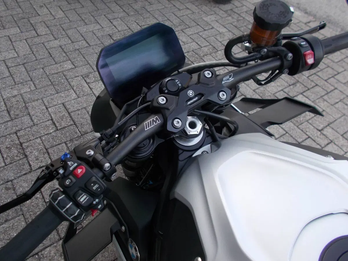 Bmw M 1000 R (2025 - 27) (5)
