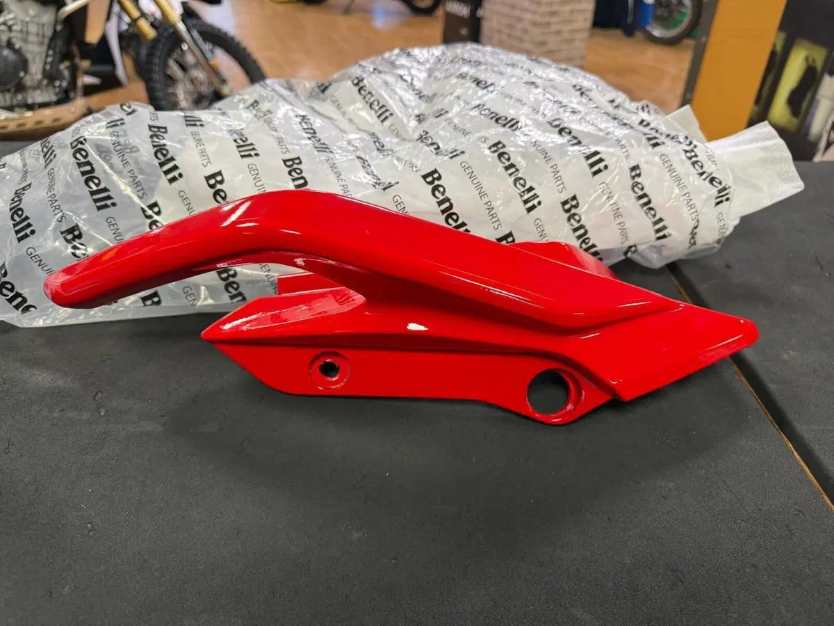 Maniglia/Protezione posteriore destra Benelli TRK (2)