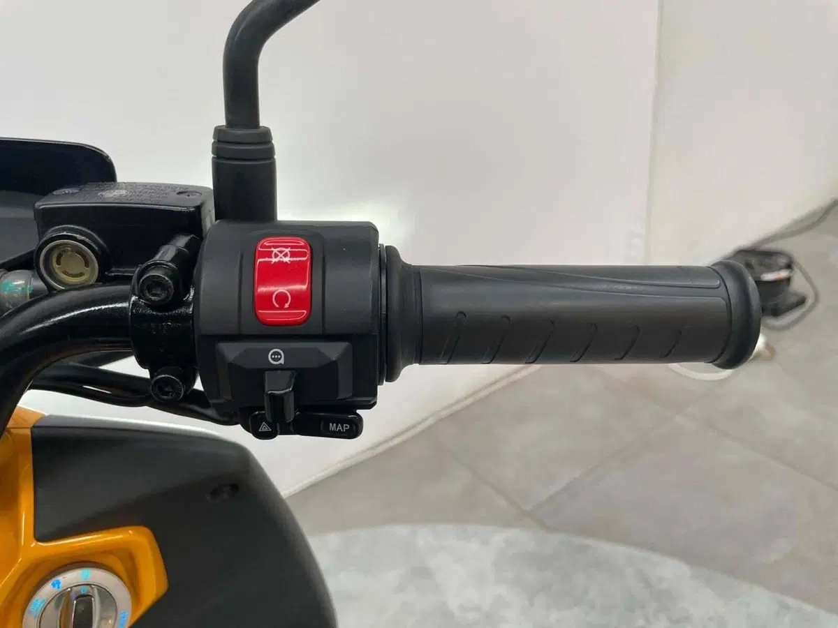 Piaggio 1 Active (2022 - 26) (4)