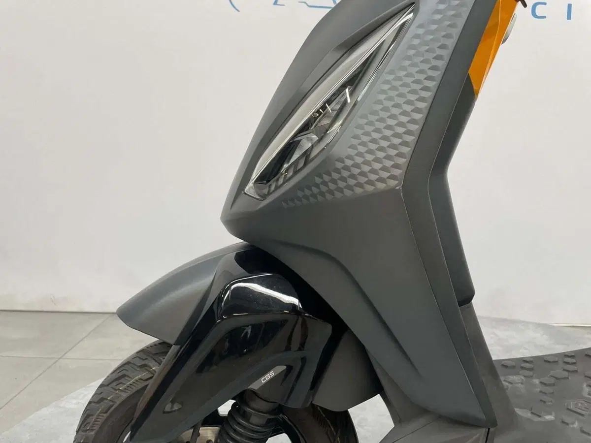 Piaggio 1 Active (2022 - 26) (12)