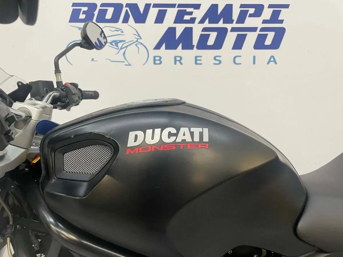 Ducati Monster 696 (2008 - 13) (11)