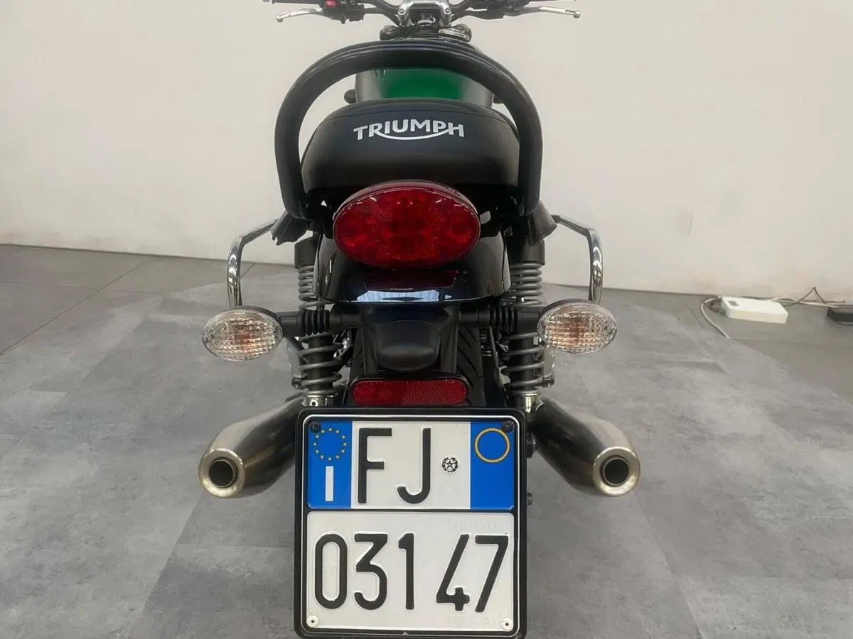 Triumph Speed Twin 900 (2023 - 24) (8)