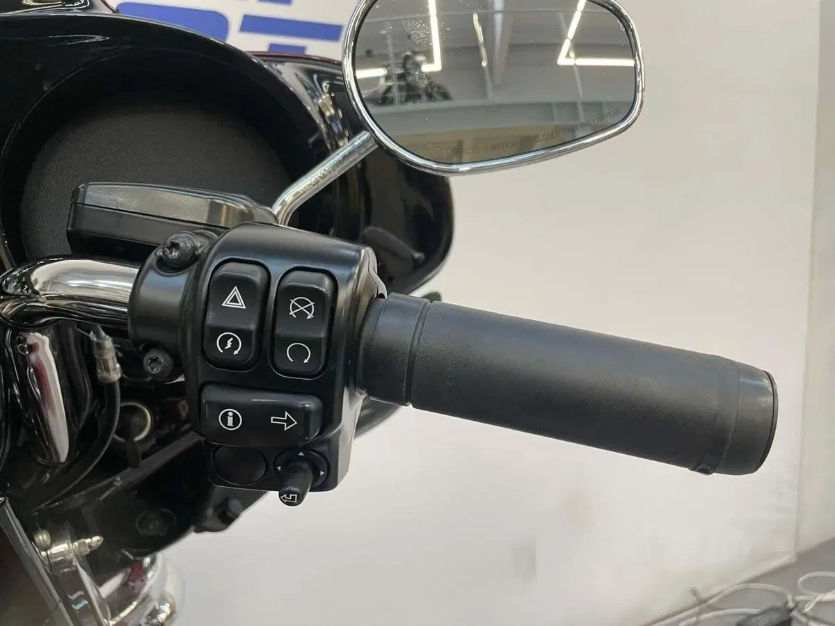 Harley-Davidson 114 Electra Glide Ultra Limited (2019) - FLHTK (9)