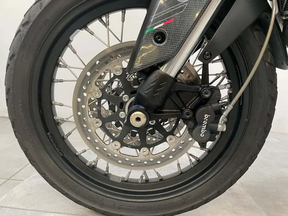 Moto Morini X-Cape 650 Alloy Wheels (2021 - 26) (14)