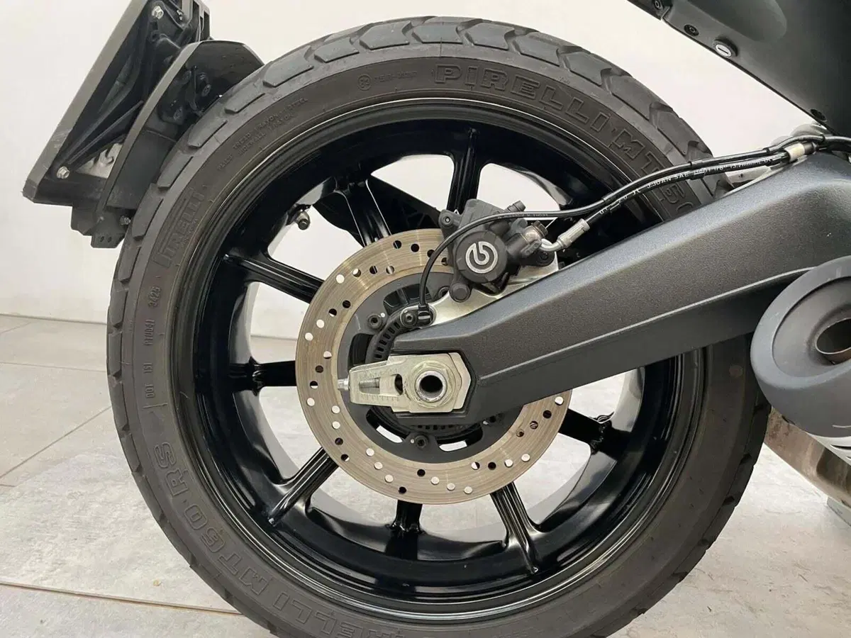 Ducati Scrambler 800 Icon Dark (2020) (3)