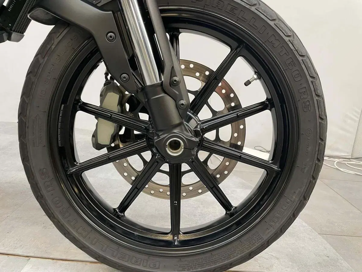 Ducati Scrambler 800 Icon Dark (2020) (5)