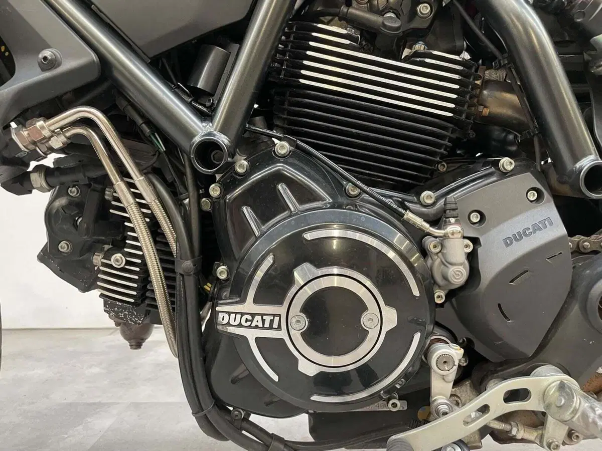 Ducati Scrambler 800 Icon Dark (2020) (11)