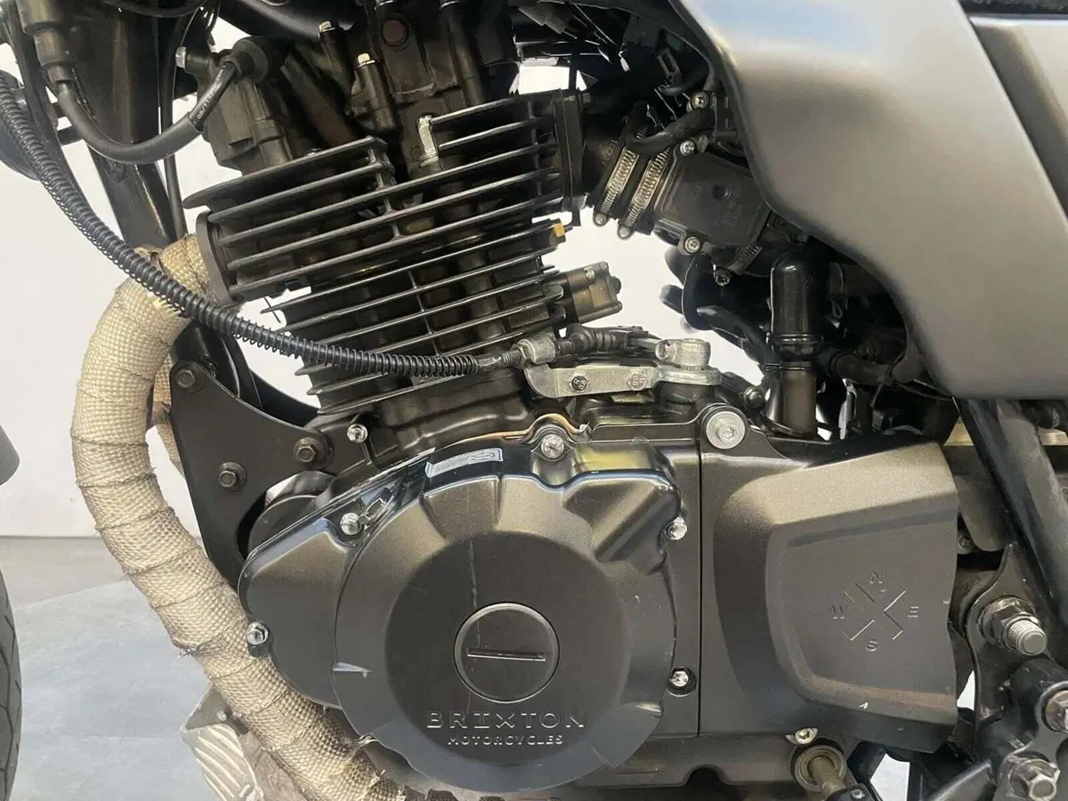 Brixton Motorcycles Glanville 250 X (2018 - 19) (13)
