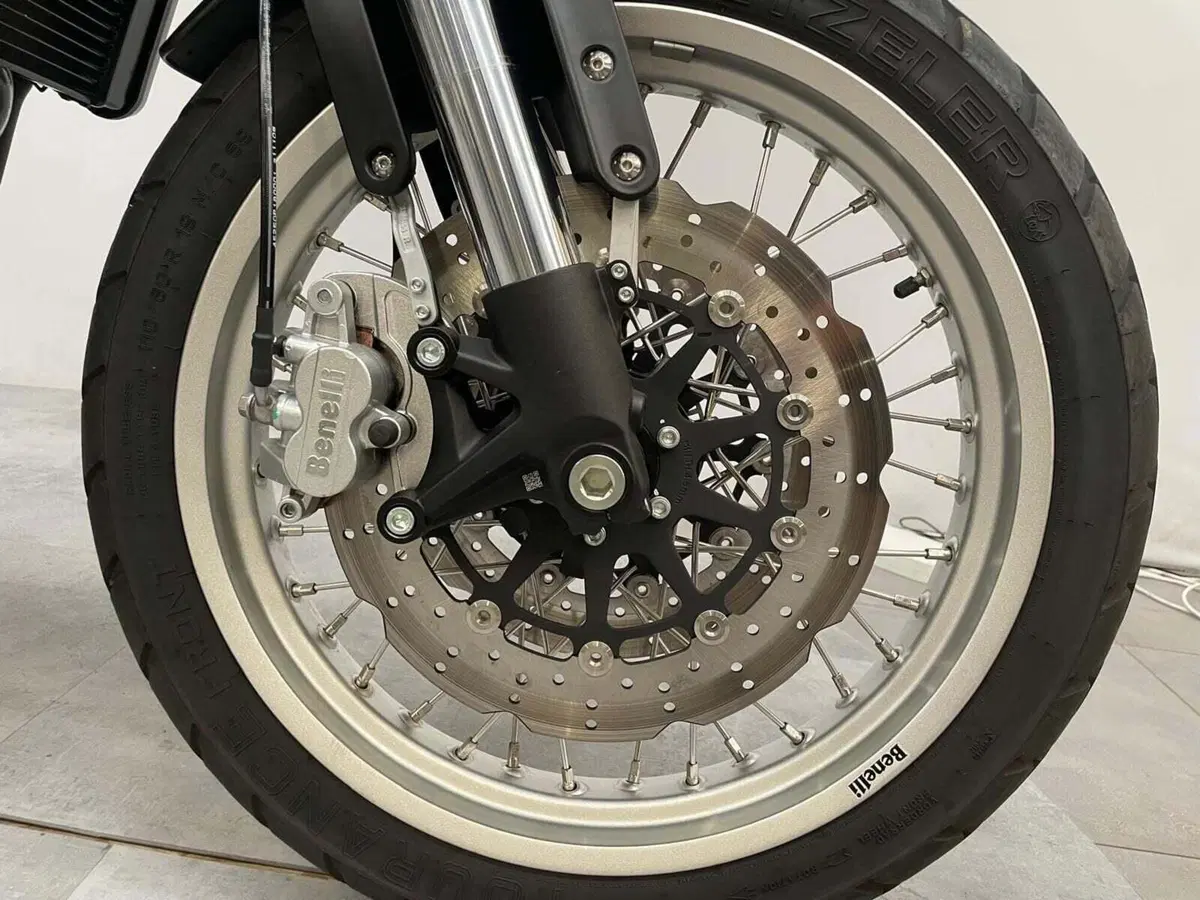 Benelli Leoncino 500 Trail (2021 - 26) (4)