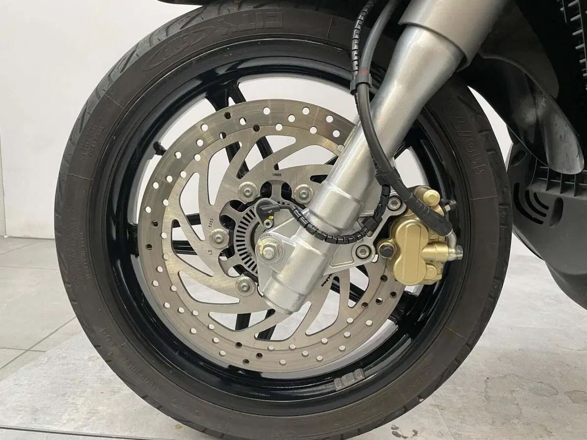 Piaggio Beverly 350 ABS (2016 - 20) (6)