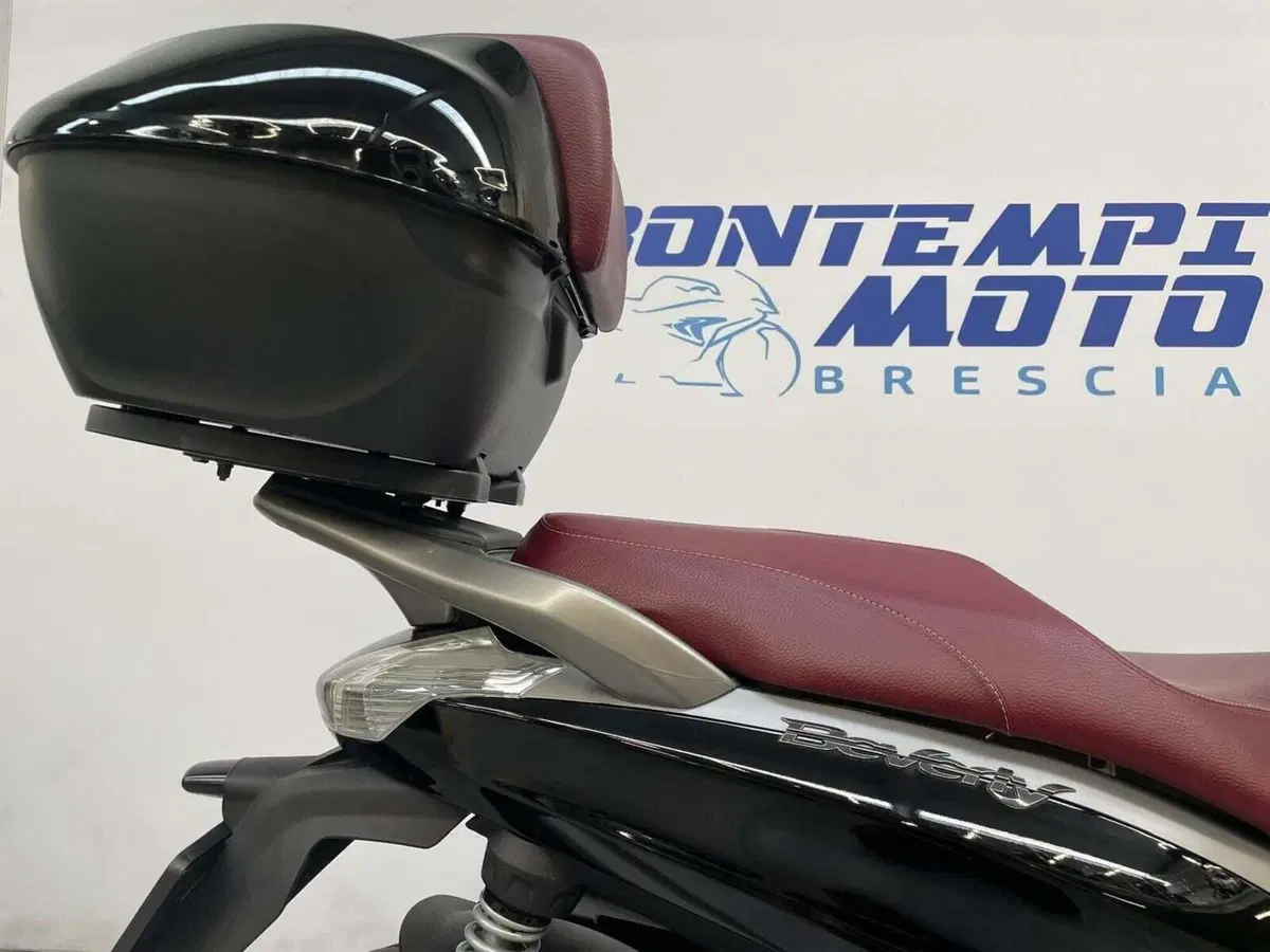 Piaggio Beverly 350 ABS (2016 - 20) (11)