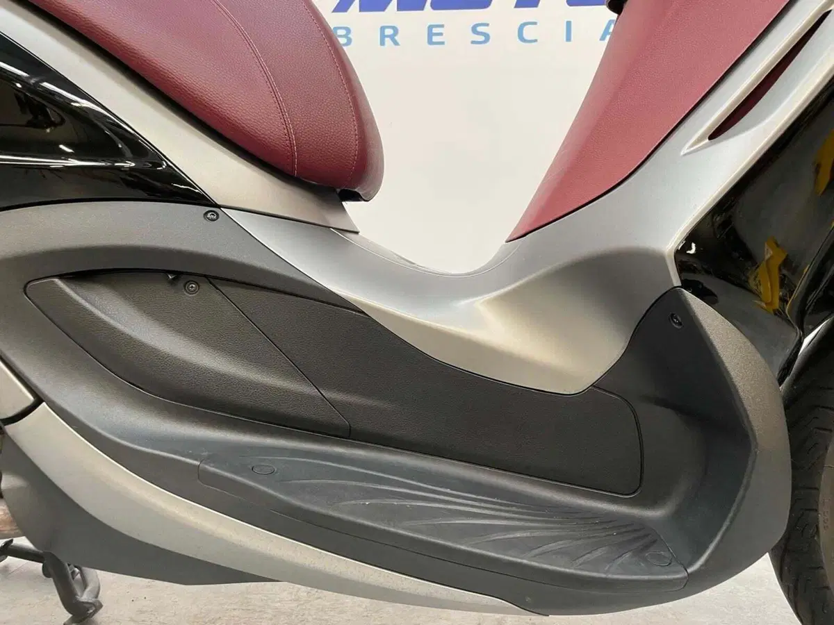 Piaggio Beverly 350 ABS (2016 - 20) (13)