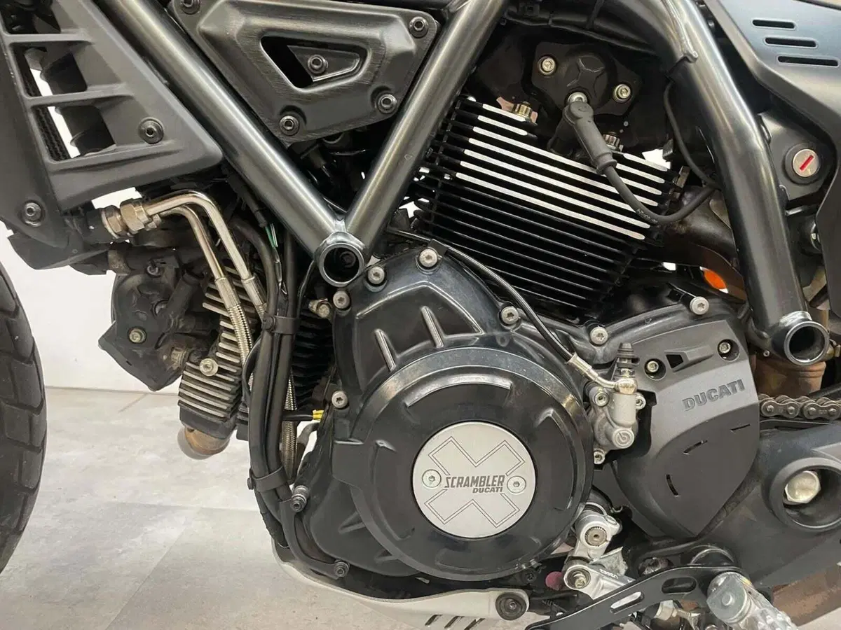 Ducati Scrambler 800 Full Throttle (2023 - 24) (4)