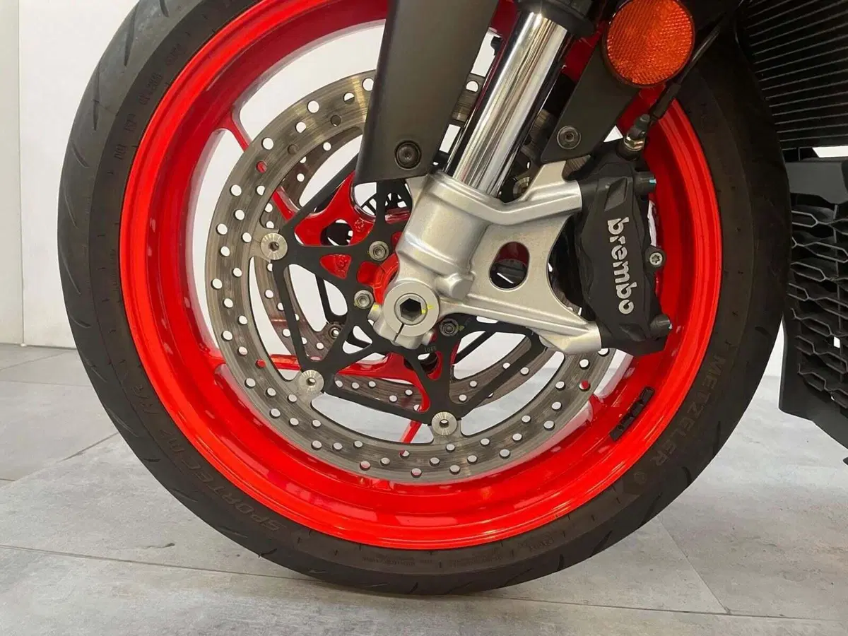 Aprilia Tuono 660 (2021 - 25) (3)