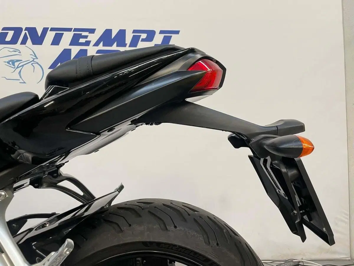 Yamaha FZ1 (2006 - 16) (8)