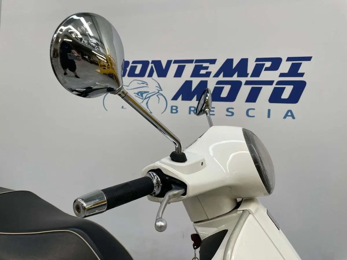 Vespa GTS 300 ABS (2014 - 16) (5)