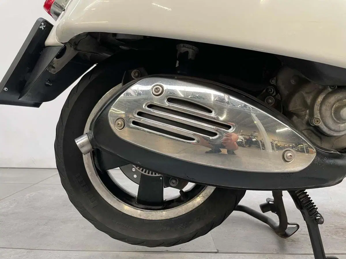 Vespa GTS 300 ABS (2014 - 16) (7)
