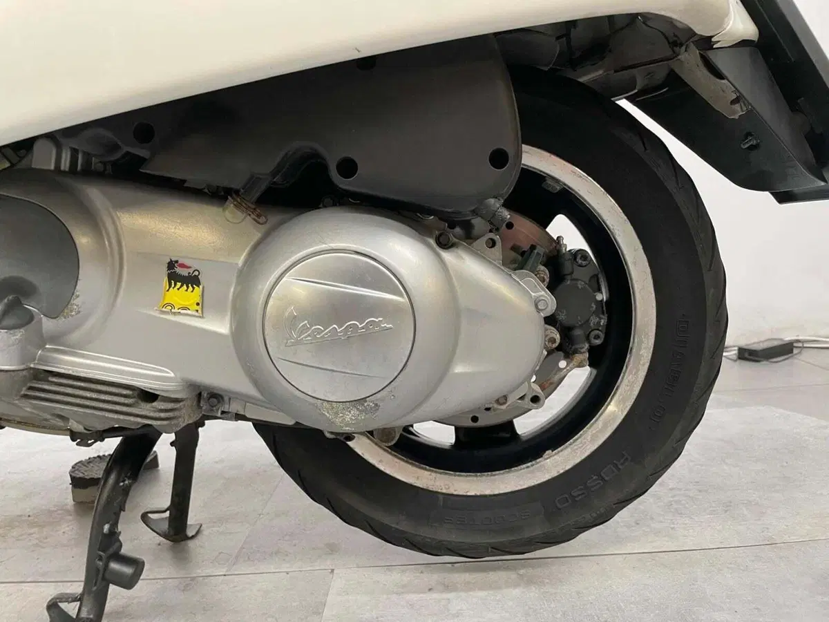 Vespa GTS 300 ABS (2014 - 16) (8)