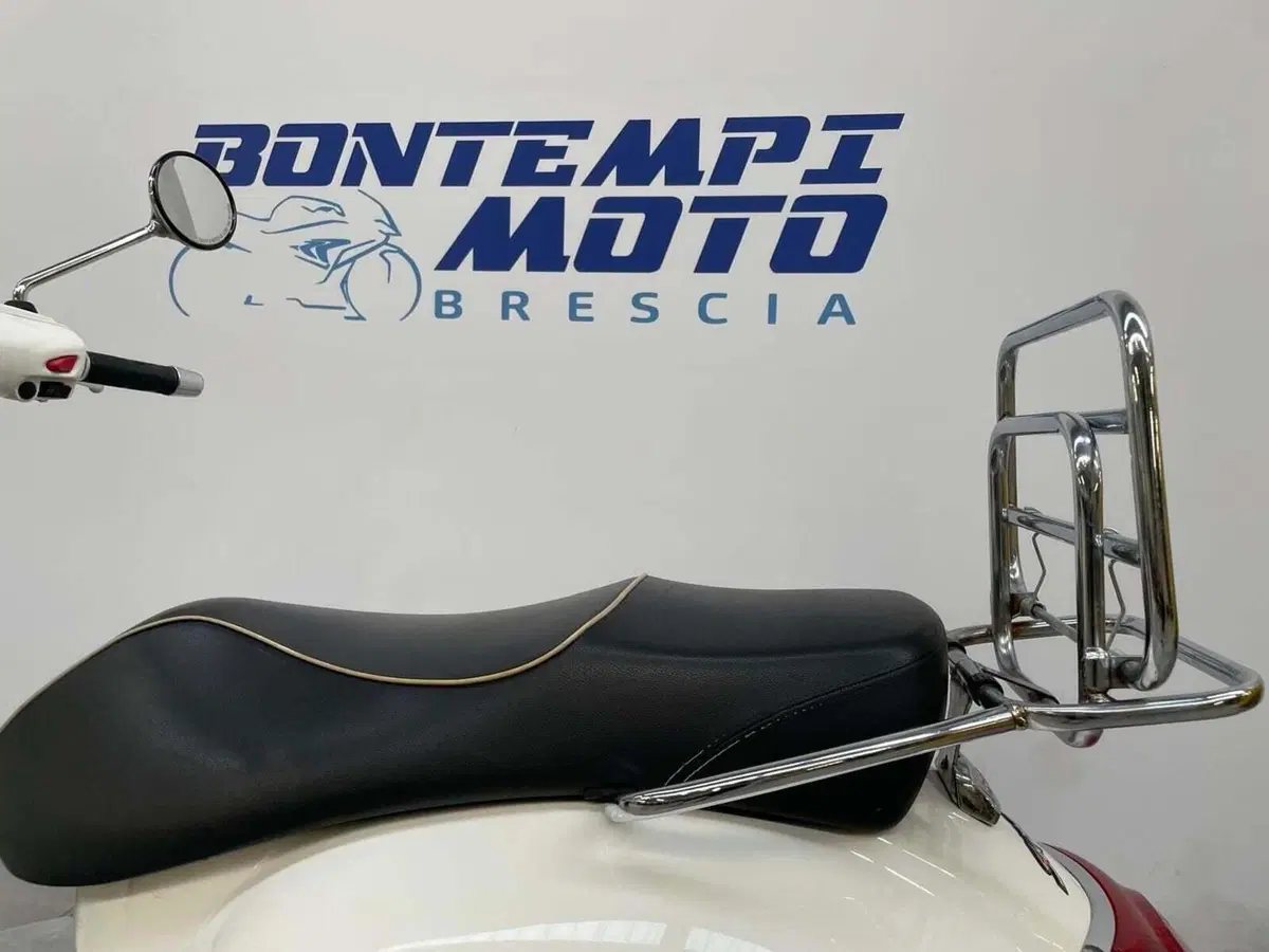 Vespa GTS 300 ABS (2014 - 16) (10)