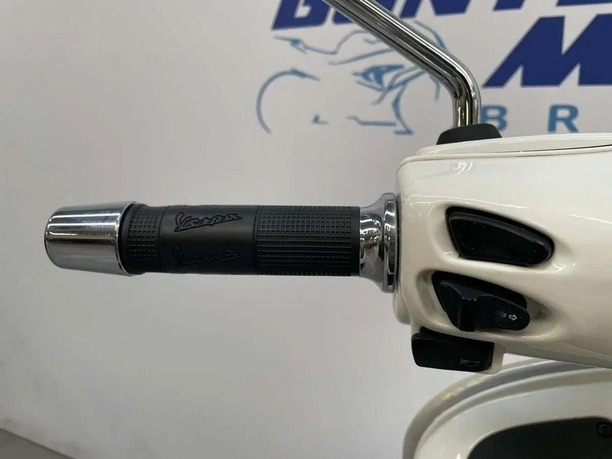 Vespa GTS 300 ABS (2014 - 16) (12)