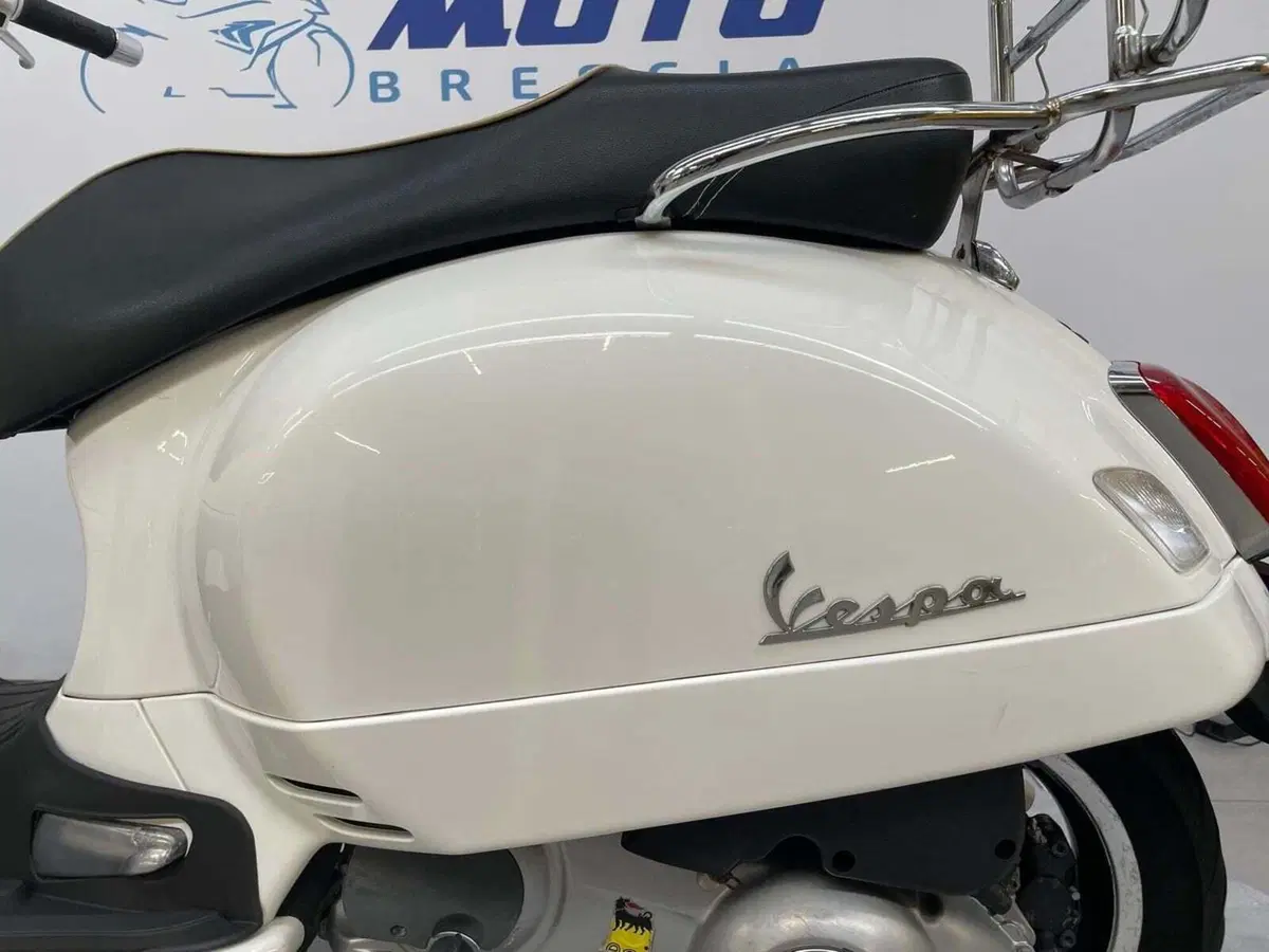 Vespa GTS 300 ABS (2014 - 16) (15)