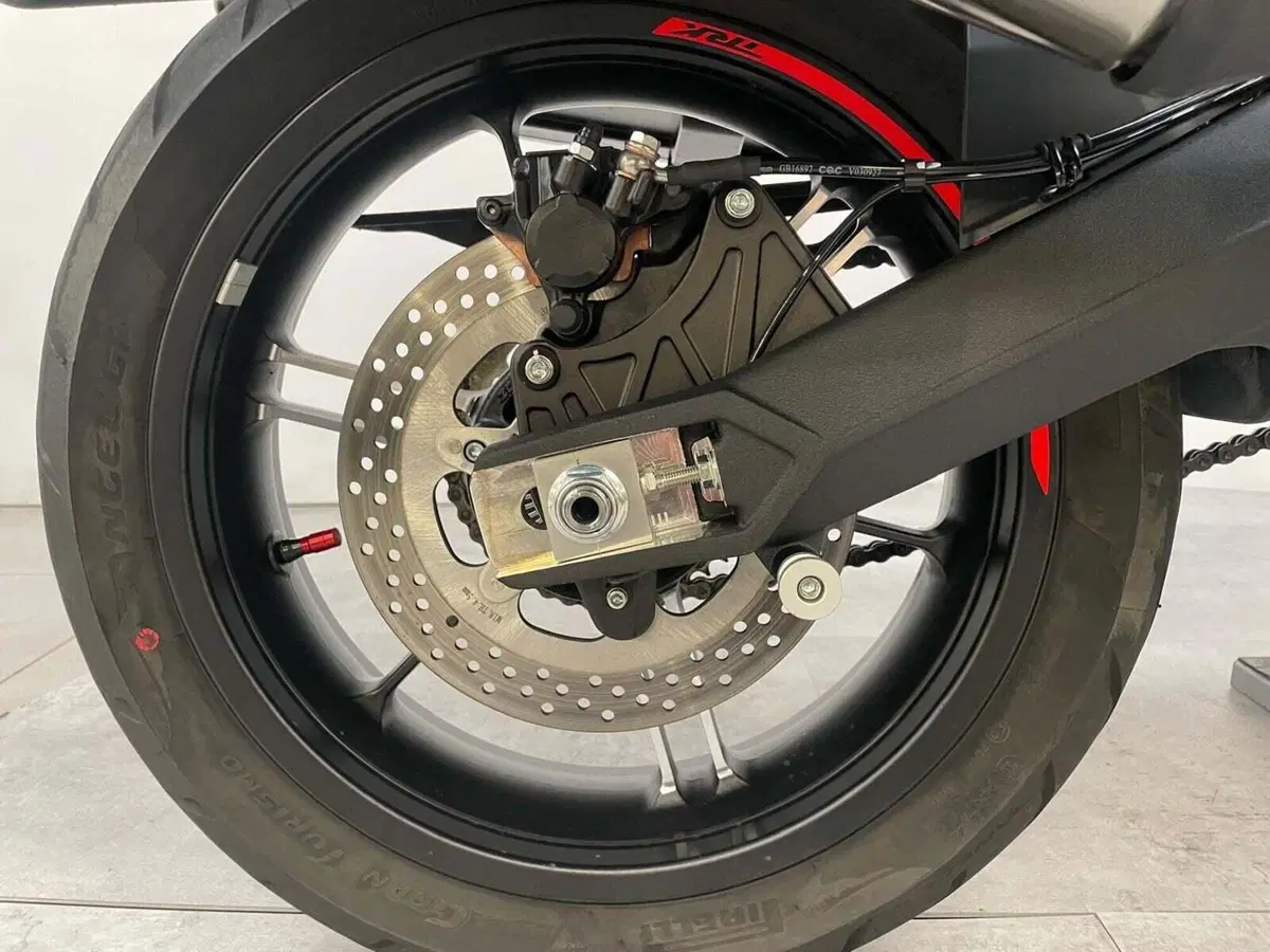 Benelli TRK 702 (2023 - 25) (2)
