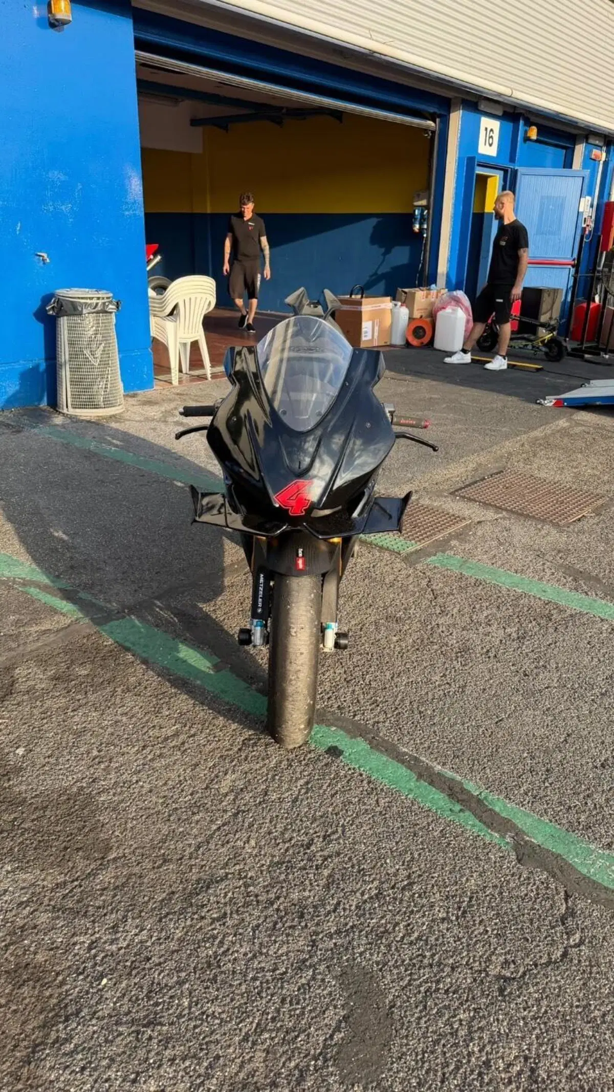 Aprilia RSV4 RR (2017 - 18) (2)