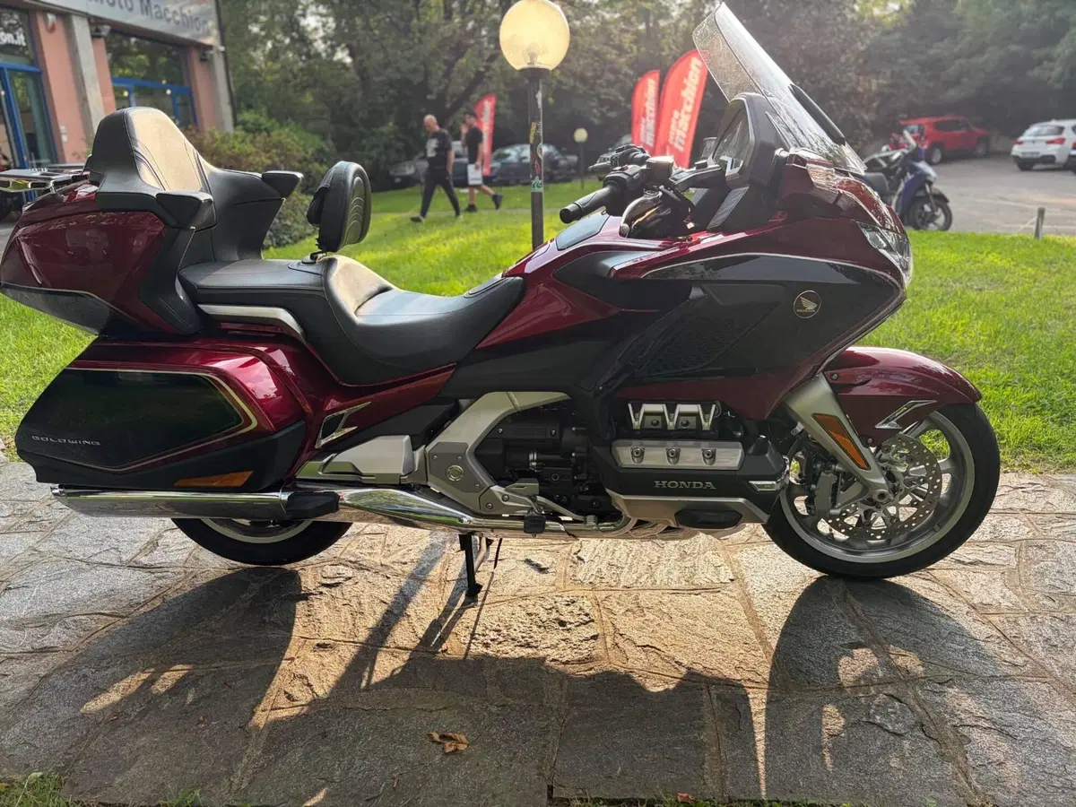 Honda GL 1800 Gold Wing Tour DTC (2018 - 20) (5)