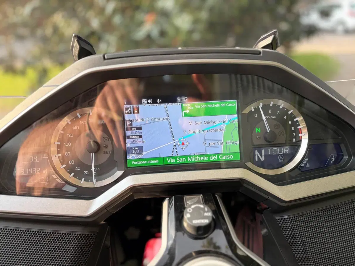 Honda GL 1800 Gold Wing Tour DTC (2018 - 20) (6)