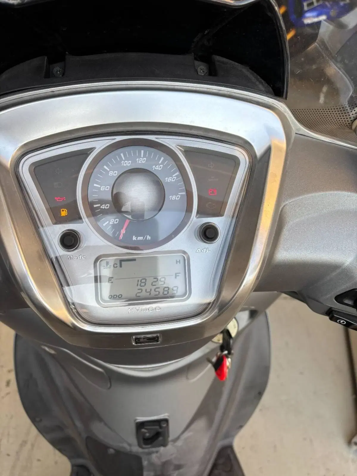 Kymco People 300i GT (2010 - 17) (6)