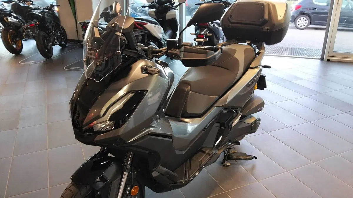 Honda ADV 350 (2025 - 26) (4)