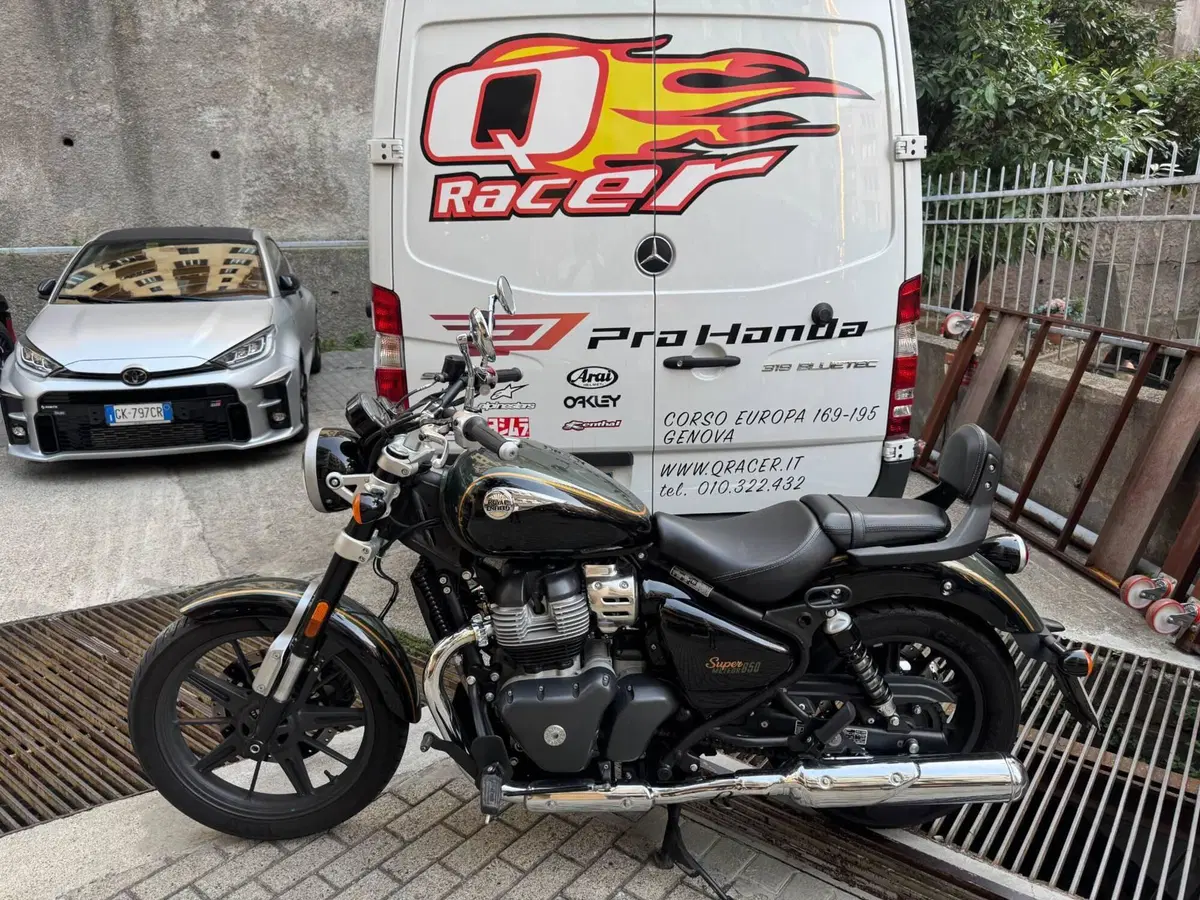 Royal Enfield Super Meteor 650 (2023 - 26) (2)