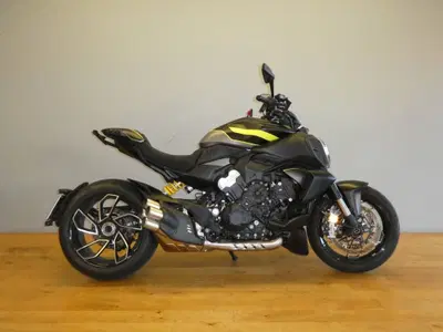 Ducati Diavel V4 (2023 - 26) usata