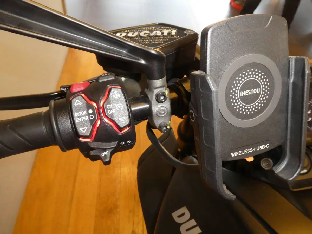 Ducati Diavel V4 (2023 - 26) (6)
