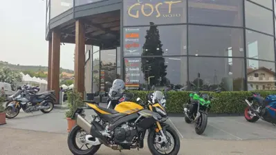 Aprilia Tuono V4 (2025 - 26) usata