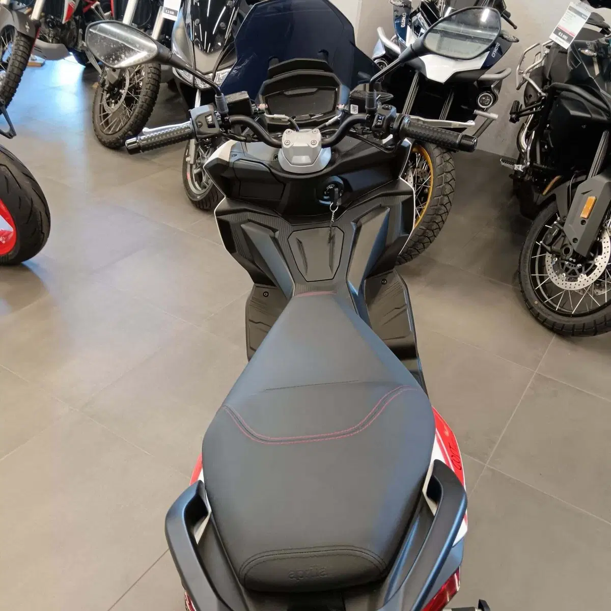 Aprilia SR GT 125 Sport (2025 - 26) (5)