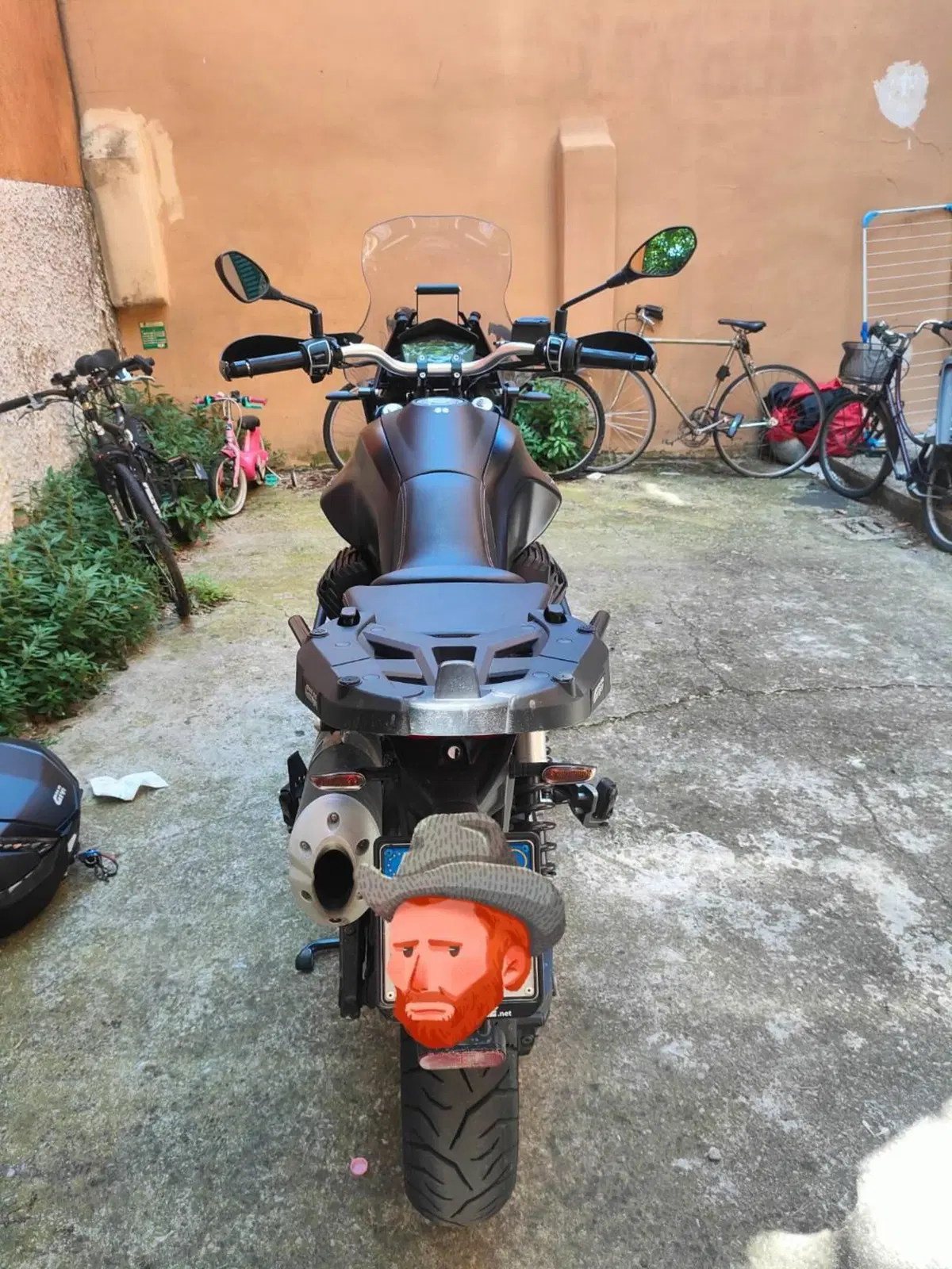 Moto Guzzi V85 TT (2021 - 23) (3)