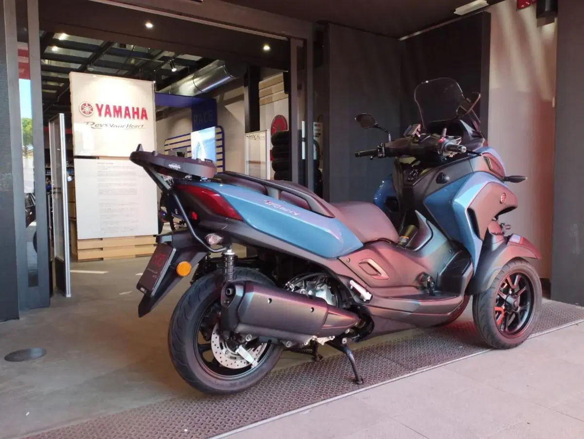 Yamaha Tricity 300 (2021 - 24) (2)