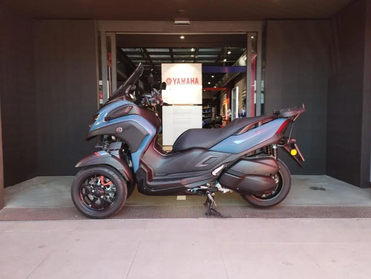 Yamaha Tricity 300 (2021 - 24) (4)