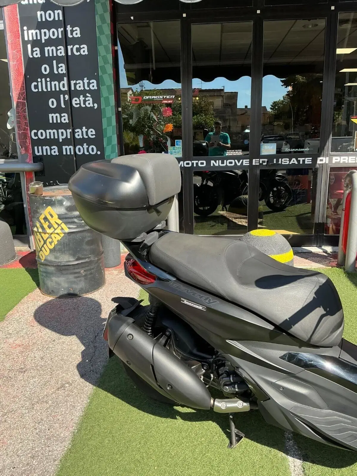 Piaggio Beverly 300 S ABS-ASR (2021 - 25) (10)