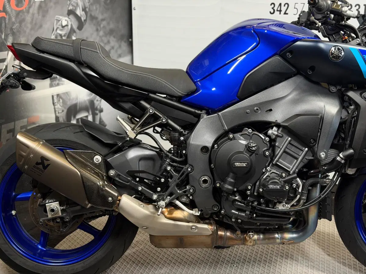 Yamaha MT-10 (2022 - 26) (4)