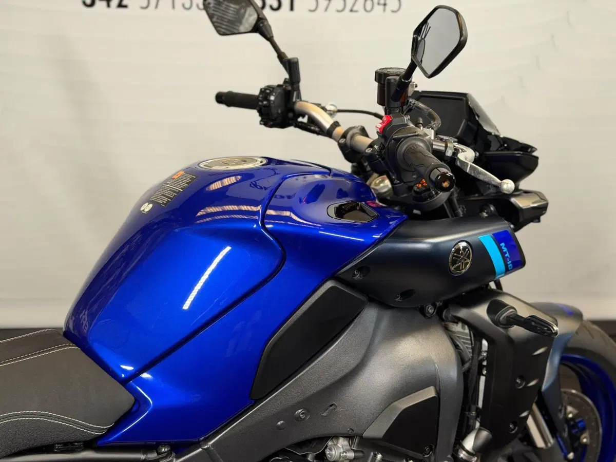 Yamaha MT-10 (2022 - 26) (6)